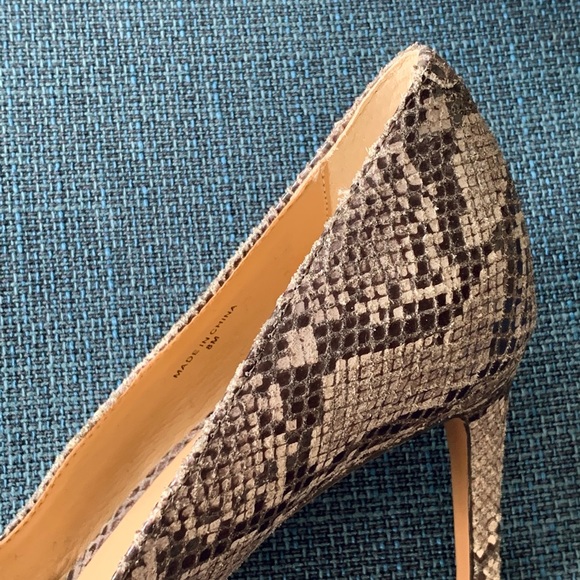 NEW Banana Republic leather heels Size 8M - Picture 4 of 4